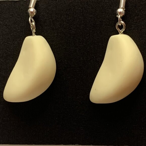 Garlic Earring, Chef Earring, Cooking Earring, Funny Food Earring, Food Jewelry - Picture 2 of 5